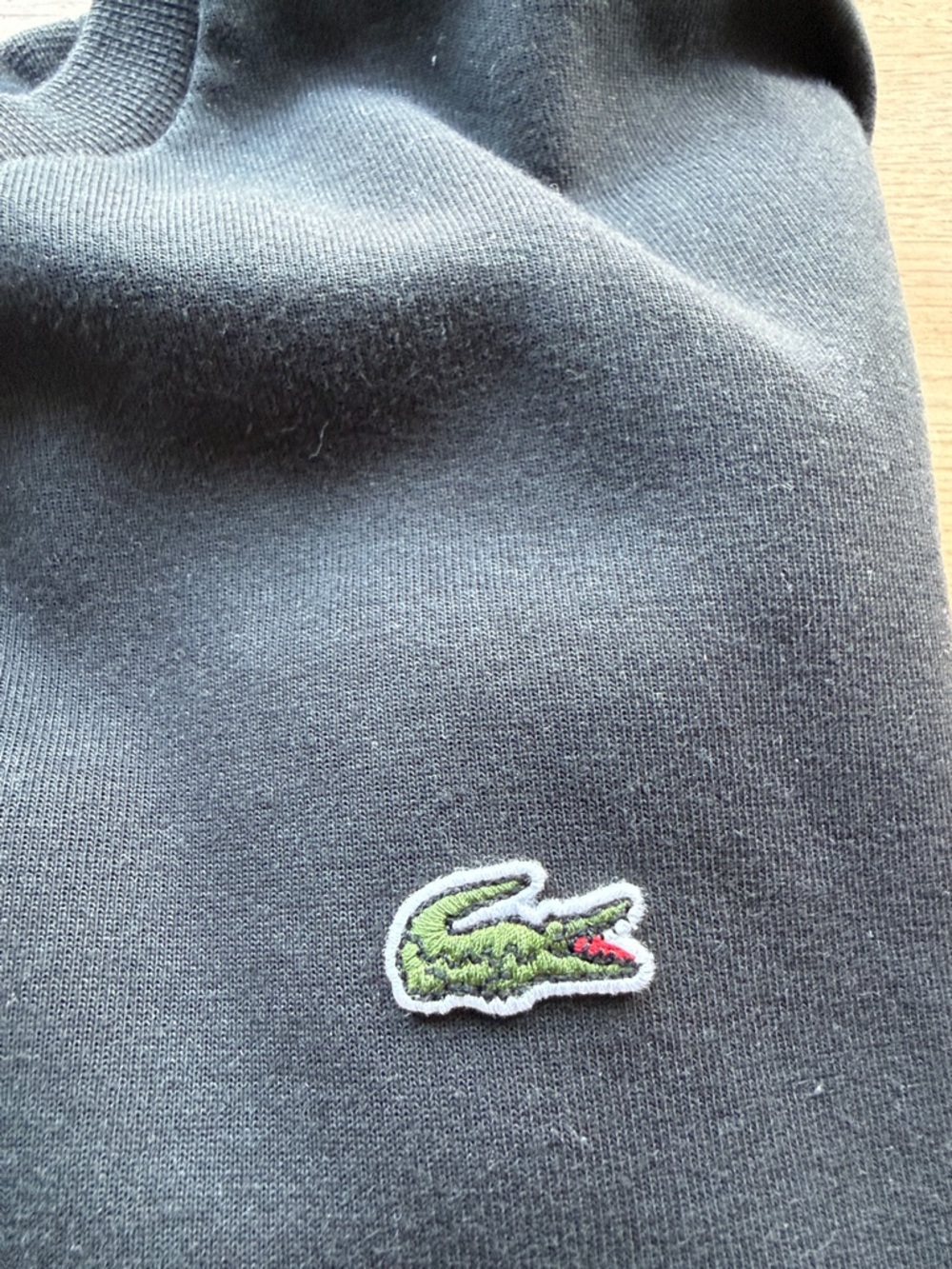 Lacoste Black crew sweatshirt - Picture 3 of 4
